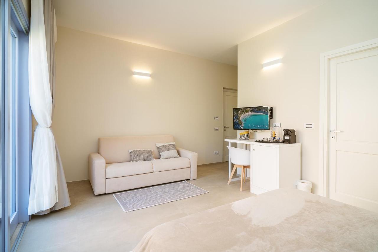 Enjoy Your Stay - Guest House - Olbia Eksteriør billede